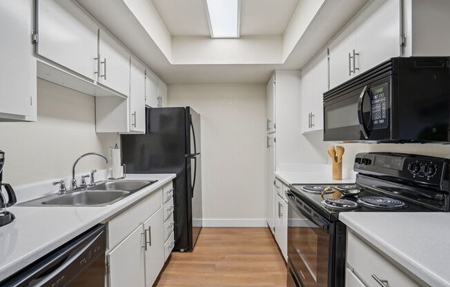 2 beds, 2 baths, 808 sqft, $1,294, Unit 1116