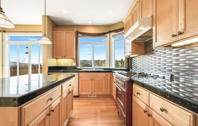Beautiful 4 Bed, 2.5 Bath Rental Home in Pleasant Valley neighborhood!