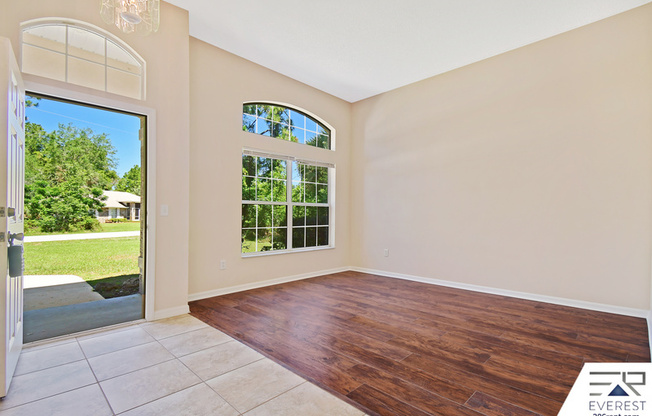 32 PIERCE LN