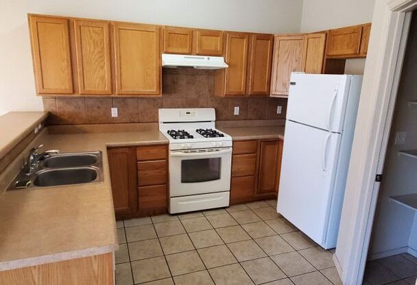 3 beds, 2 baths, $1,500