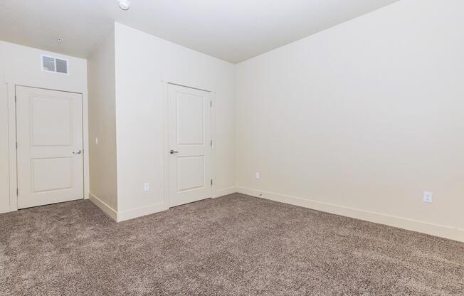 1 bed, 1 bath, 747 sqft, $1,278
