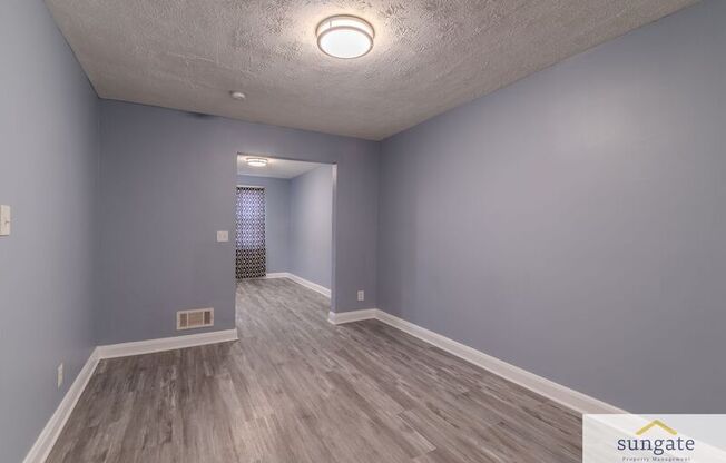 1504 ELRINO ST