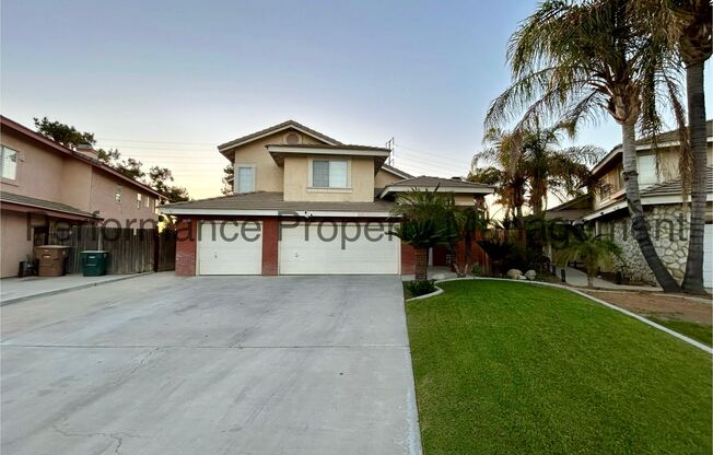 Stunning 4 Bed/3 Bath Home in SW Bakersfield with Security Deposit Alternative Option