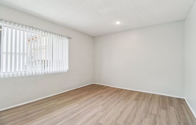 Studio, 1 bath, 395 sqft, $1,598, Unit 02