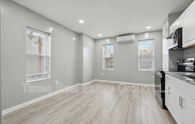 135 N 52 ST