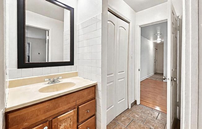 1 bed, 1 bath, $1,695, Unit 1111H-301