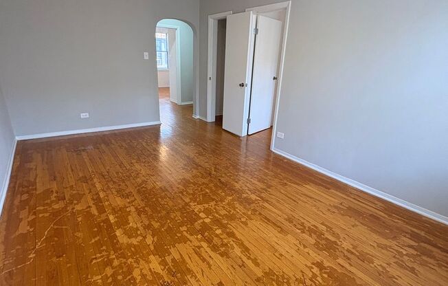 2 beds, 1 bath, 670 sqft, $1,200, Unit CA 133-3W