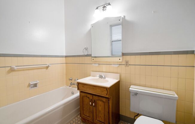 Studio, 1 bath, 700 sqft, $2,295, Unit 202