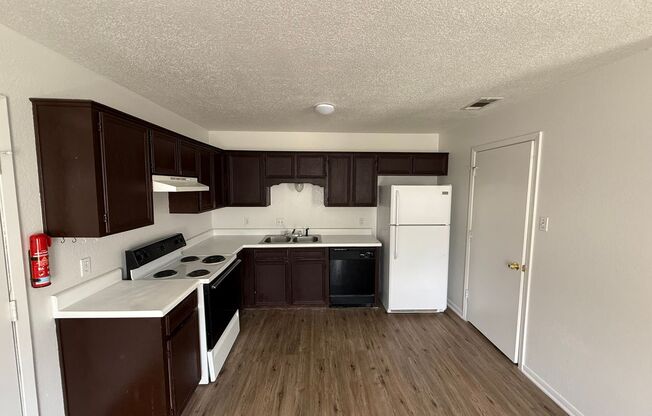 3105 Courtney Ln