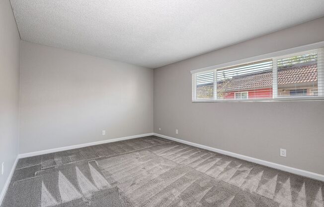 3 beds, 1.5 baths, $2,995, Unit 12