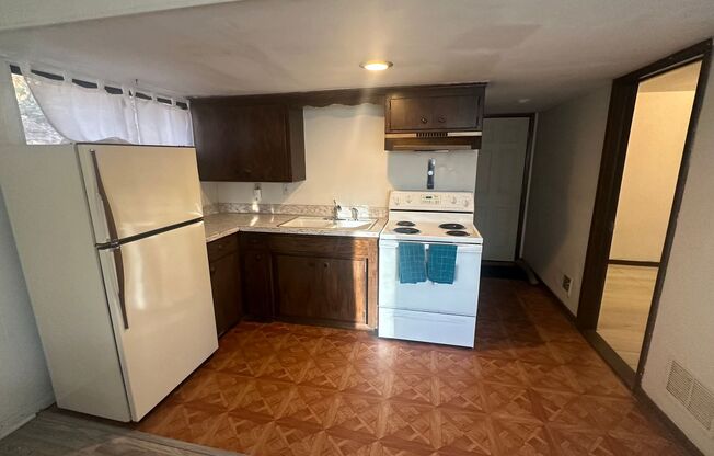 1 bed, 1 bath, $925