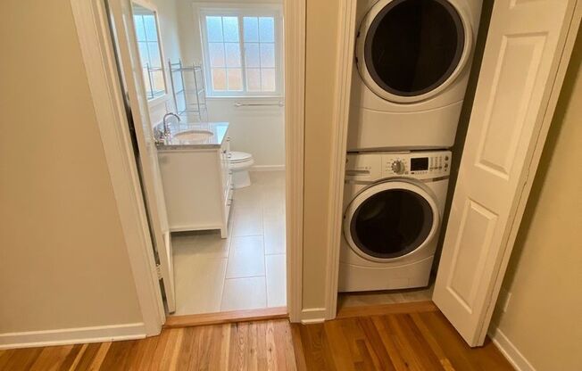 Charming 3 Bed, 1 Bath Home in Menlo Park's Desirable Willows