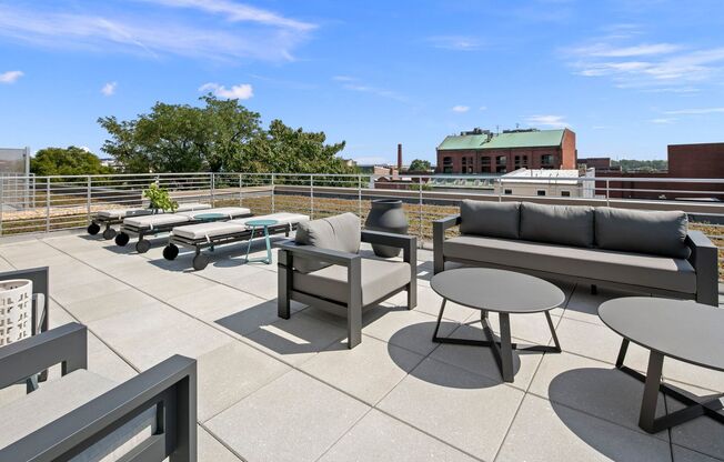 1 bed, 1 bath, $3,300, Unit 330