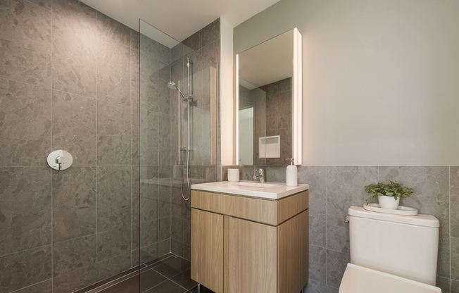 2 beds, 1 bath, $9,699, Unit 29F