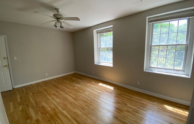 1 bed, 1 bath, 450 sqft, $1,295, Unit 963-110
