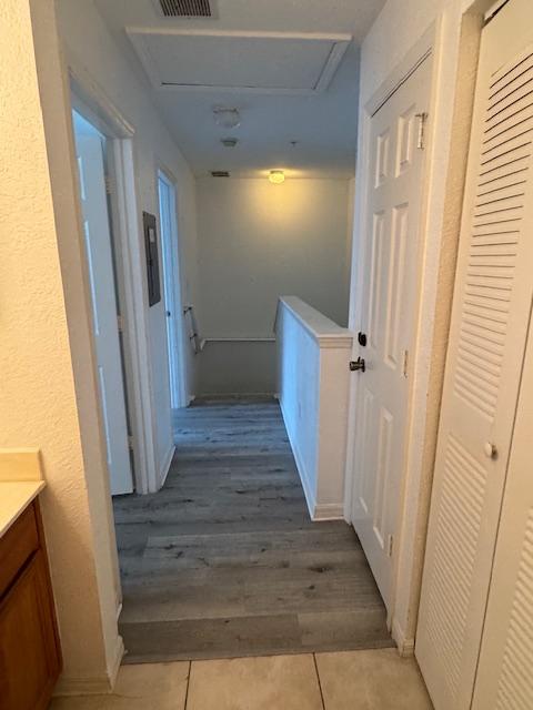 3 beds, 2 baths, 1,296 sqft, $2,000