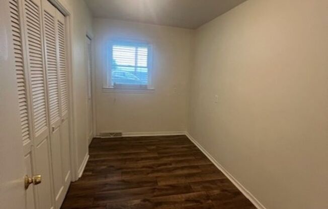 3 beds, 1 bath, $1,495