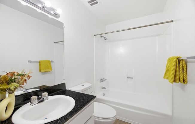 2 beds, 2 baths, 952 sqft, $1,150, Unit 230