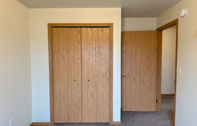 3 beds, 2 baths, 1,207 sqft, $1,275