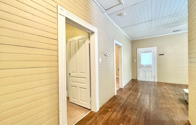 2 Bedroom in College Hill Convenient to UNCG and Downtown Greensboro!