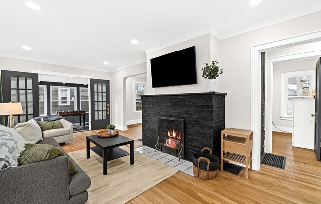 5 FAIRWOOD BLVD