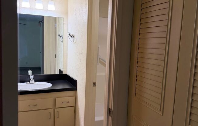 1 bed, 1 bath, 700 sqft, $1,440, Unit 0223