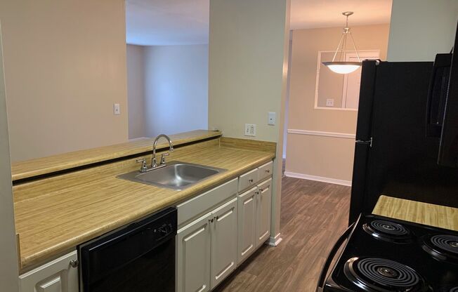 2 beds, 2 baths, 1,080 sqft, $1,195, Unit 208 J