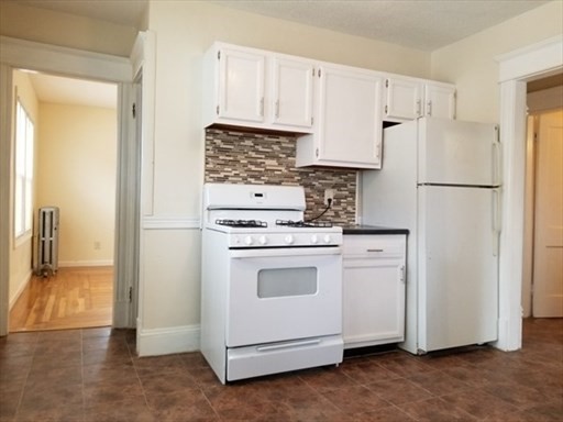 2 beds, 1 bath, 850 sqft, $1,600, Unit 2