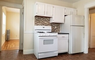 2 beds, 1 bath, 850 sqft, $1,600, Unit 2