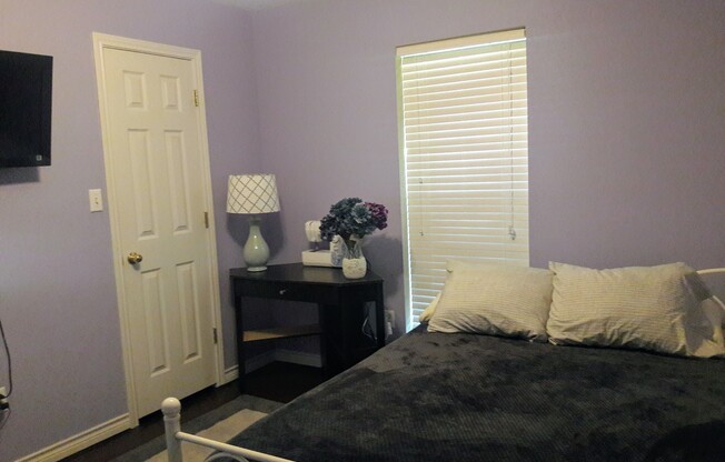 3 beds, 2 baths, $1,595