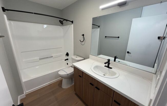 2 beds, 1 bath, 790 sqft, $2,460, Unit K203