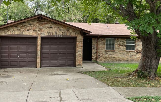 Single Family home in Watauga