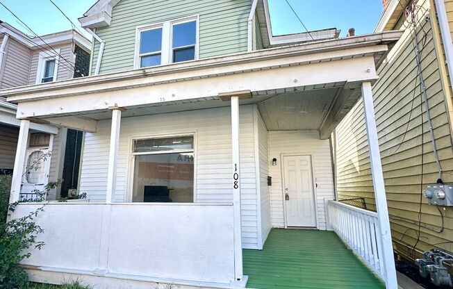 Spacious 4 Bed, 1 Bath Home - Available Now in the Heart of Mt Oliver! Accepting HCV