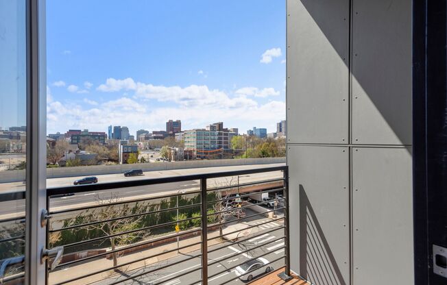 1 bed, 1 bath, 614 sqft, $2,140, Unit 325