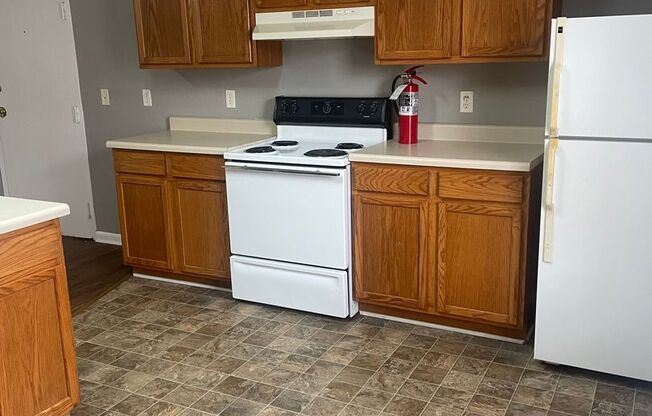 Studio, 1 bath, 600 sqft, $615, Unit 128-01