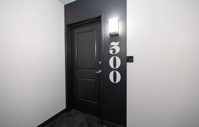 Studio, 1 bath, 427 sqft, $1,060, Unit 801