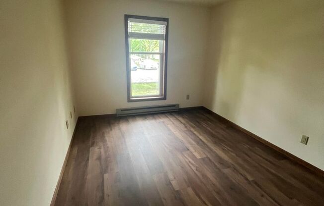 2 beds, 1 bath, 965 sqft, $1,725, Unit 7741RB