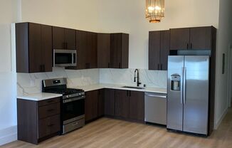 3 beds, 1.5 baths, $2,595, Unit Church