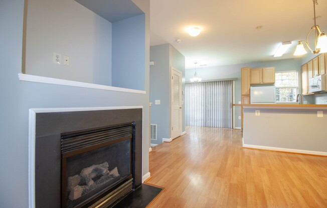 Charming 3bd/3bth end-unit townhome in the sought-after Parkside at Dulles!