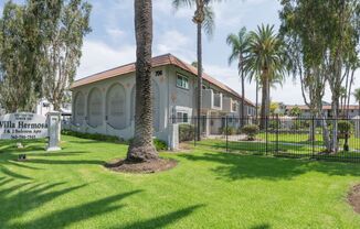 Villa Hermosa Apartments