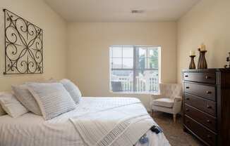 Bedroom with Large Window at Portico at Lanier located in Gainesville, GA 30504