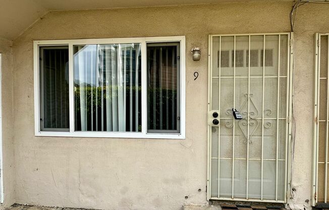 Available Now--3 bedroom 1 bath apartment walking distance to USD campus