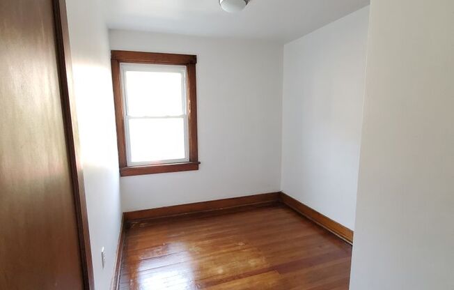 Available NOW! 3 Bedroom home with fenced in yard!