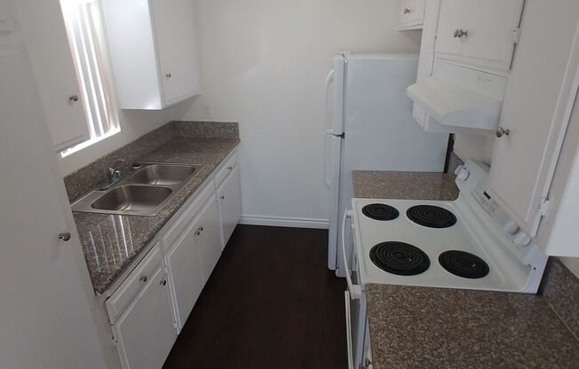 1 bed, 1 bath, 650 sqft, $1,950, Unit 9