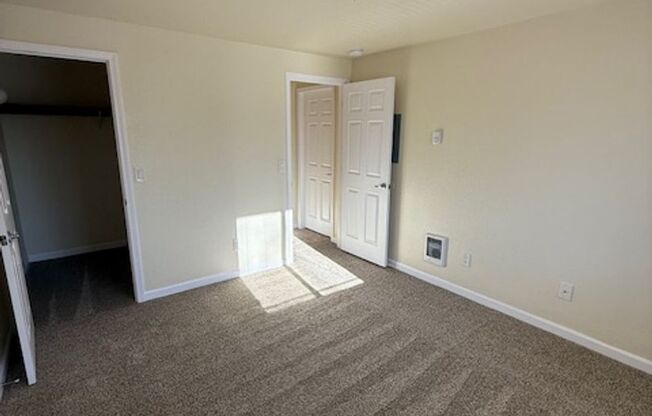 2 beds, 2 baths, 1,100 sqft, $1,525, Unit 183-114