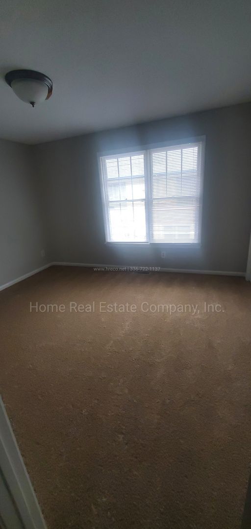 Valley Cliff Apartments | 3454 Valley Cliff Drive Apt #6