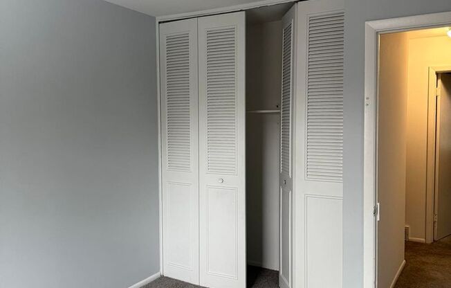 3 beds, 1 bath, 1,000 sqft, $1,750, Unit 135HS