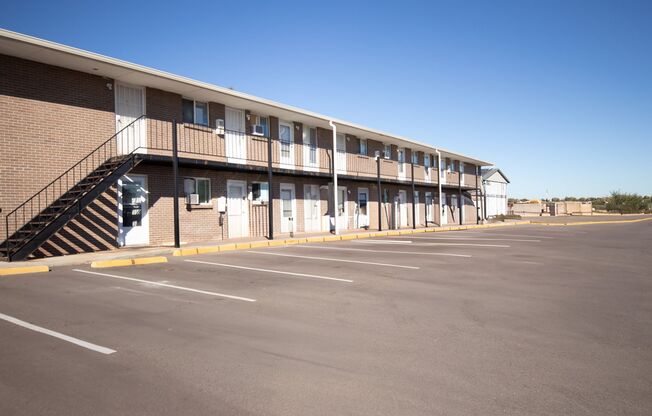 9151 Fontaine St – Comfortable 1 & 2 Bedroom Apartments in Federal Heights