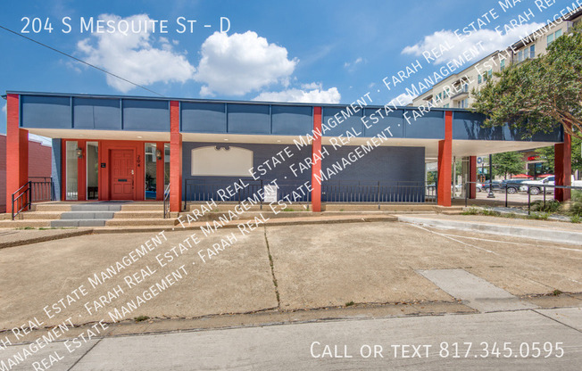 204 S MESQUITE ST