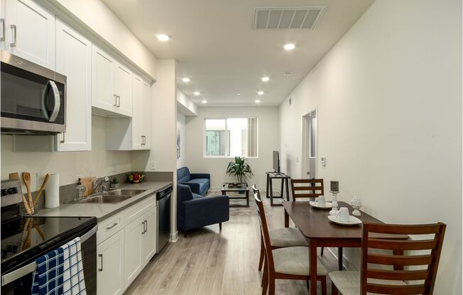 1 bed, 1 bath, 590 sqft, $2,245, Unit 317